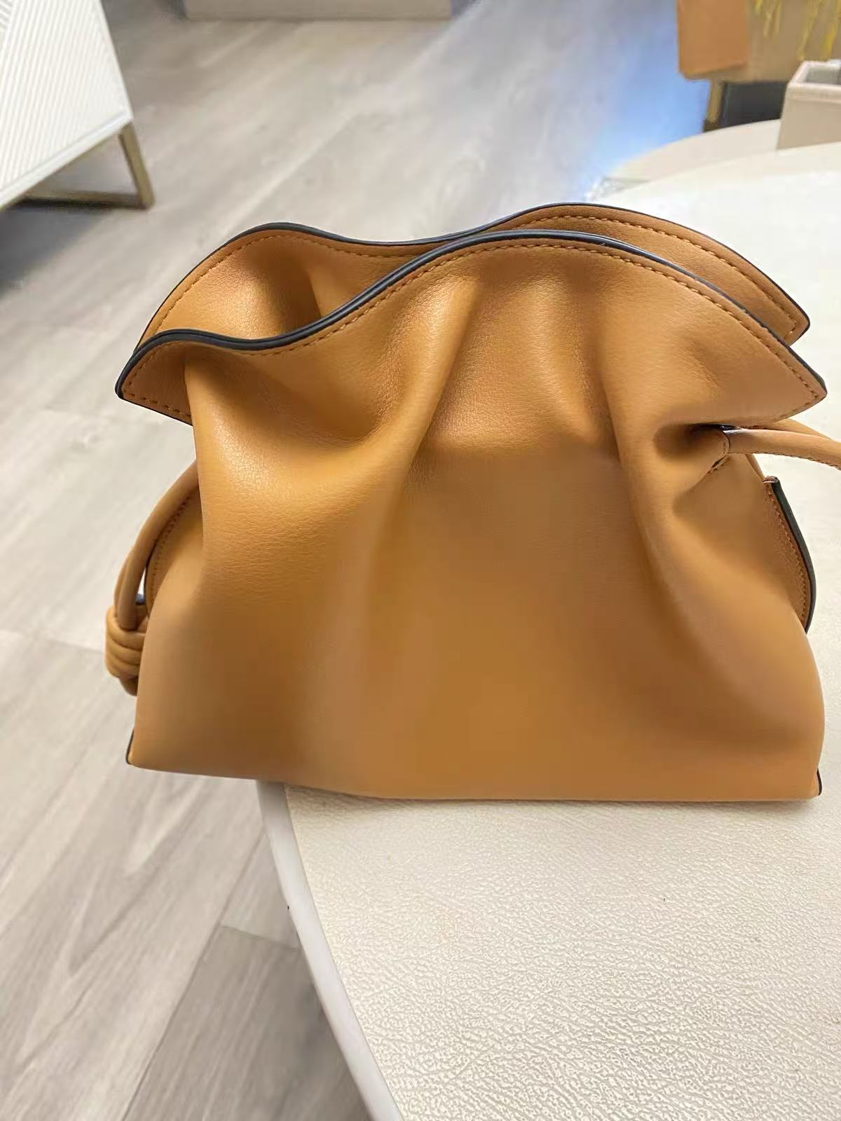Sac à dos en cuir véritable avec bandoulière pour femmes photo review