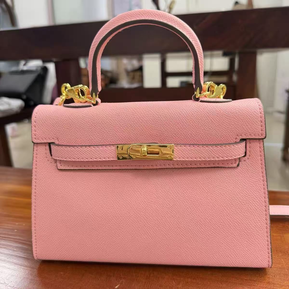Women's Lizard Print Genuine Leather Small Top Handle Bags with Shoulder Strap photo review