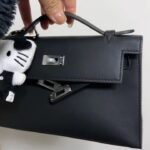 Women's Vintage Top-Grain Leather Crossbody Chain Handbag In Silver Lock photo review