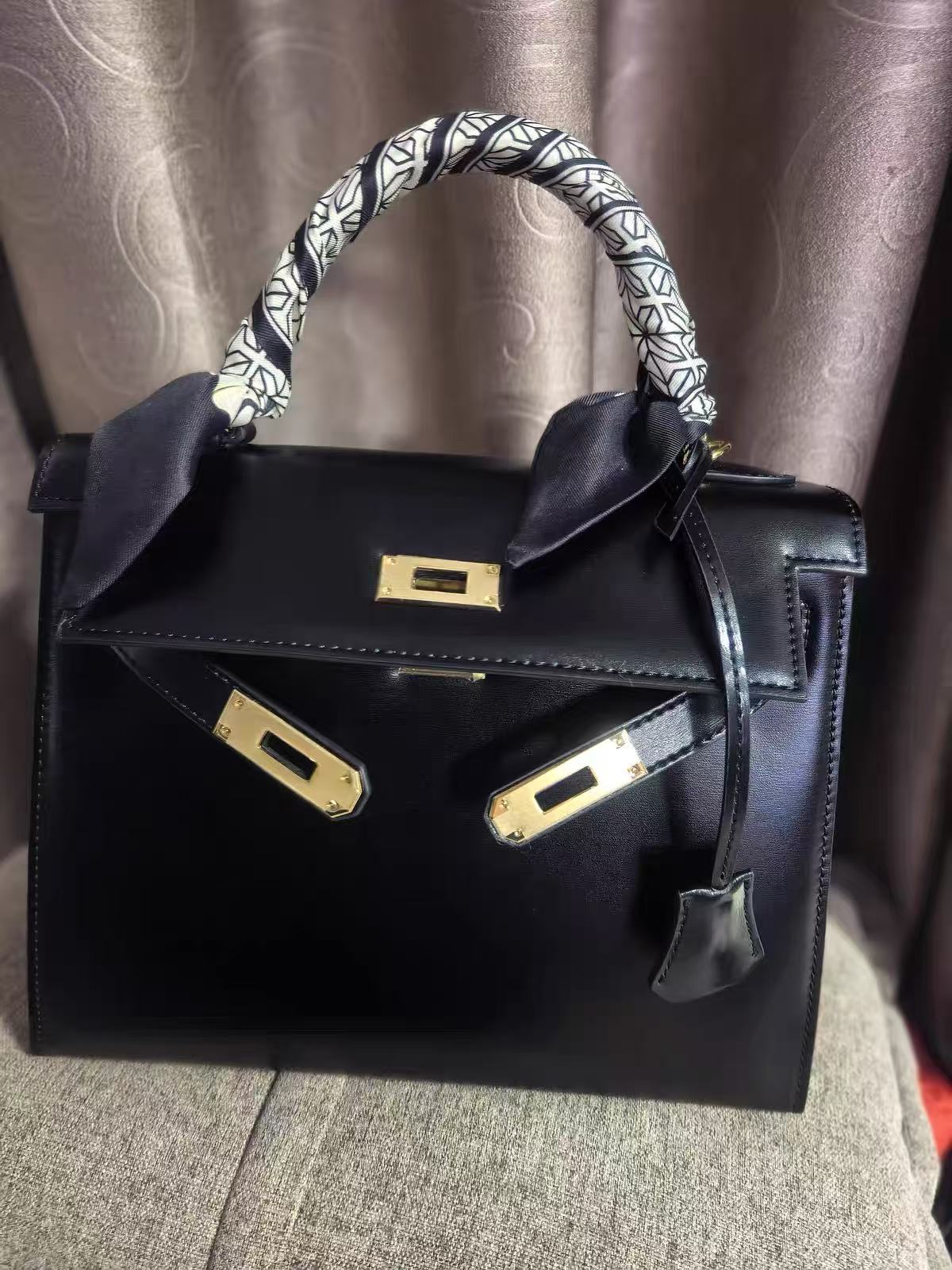 Women's Vintage Glossy Split Leather Shoulder Strap Top Handle Bag In Gold Hardware photo review
