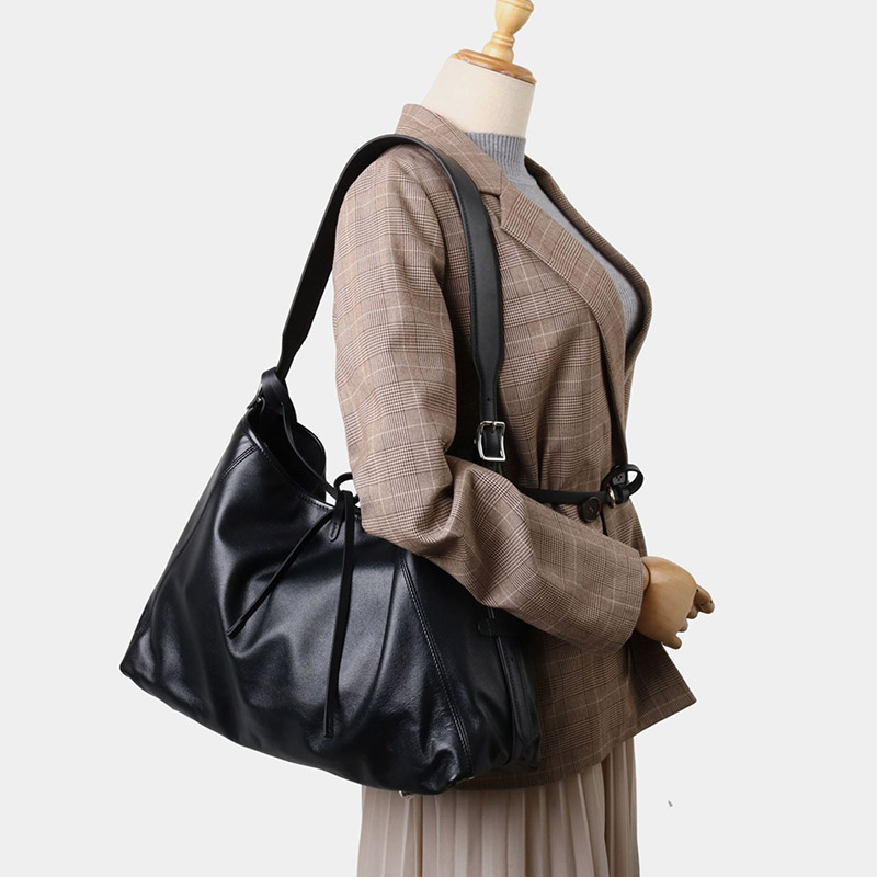 Sac à bandoulière hobo à fermeture magnétique en cuir souple pleine fleur noir pour femmes