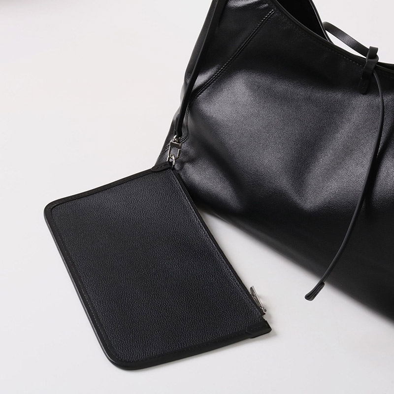 Sac à bandoulière hobo à fermeture magnétique en cuir souple pleine fleur noir pour femmes