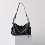 Sac à bandoulière hobo à fermeture magnétique en cuir souple pleine fleur noir pour femmes
