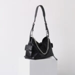 Sac à bandoulière hobo à fermeture magnétique en cuir souple pleine fleur noir pour femmes