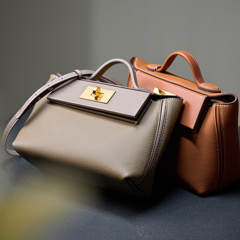 Sac à main en cuir pleine fleur avec fermeture Twist Lock et bandoulière pour femmes