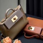 Sac à main en cuir pleine fleur avec fermeture Twist Lock et bandoulière pour femmes