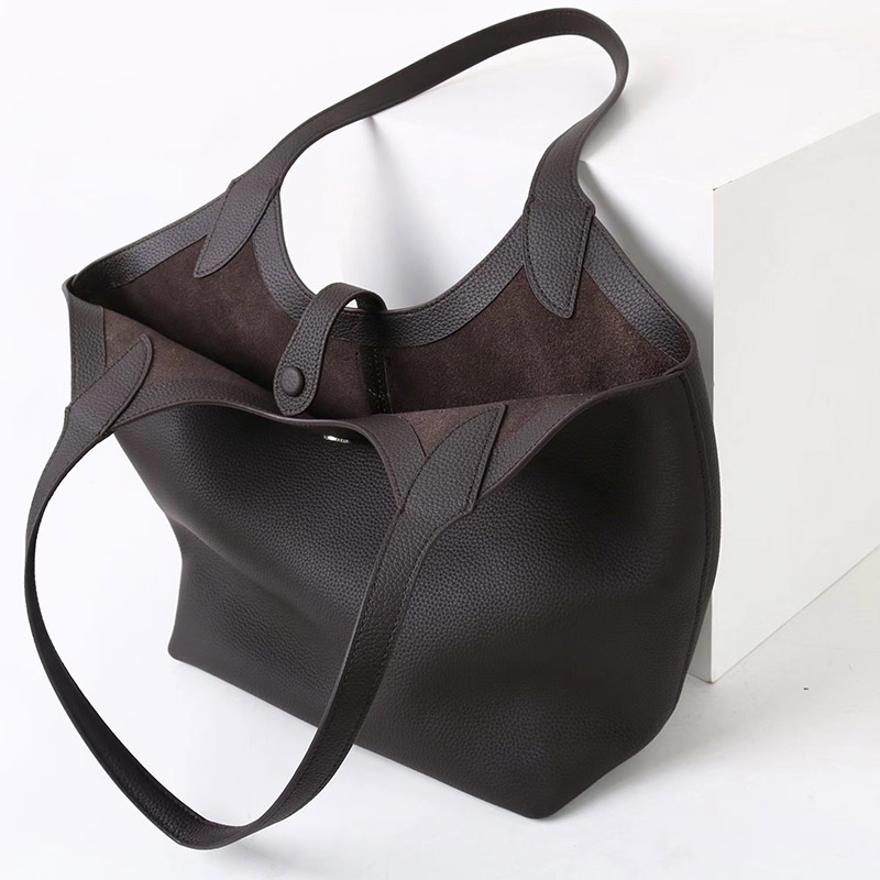 Women's Full-Grain Leather Magnetic Snap Shoulder Tote Bags