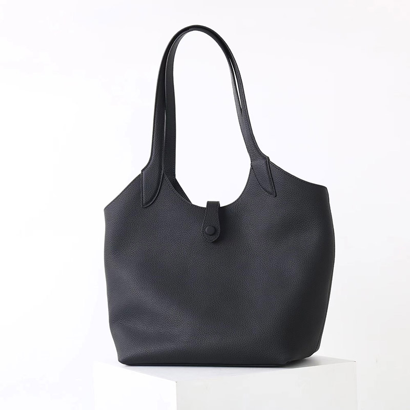 Women's Full-Grain Leather Magnetic Snap Shoulder Tote Bags