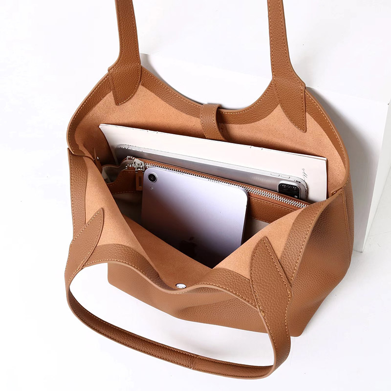 Women's Full-Grain Leather Magnetic Snap Shoulder Tote Bags
