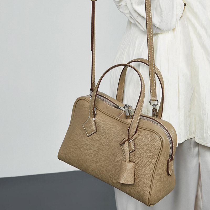 Women's Full-Grain Leather Pillow-Shaped Crossbody Shoulder Strap Handbag With Lock Detail