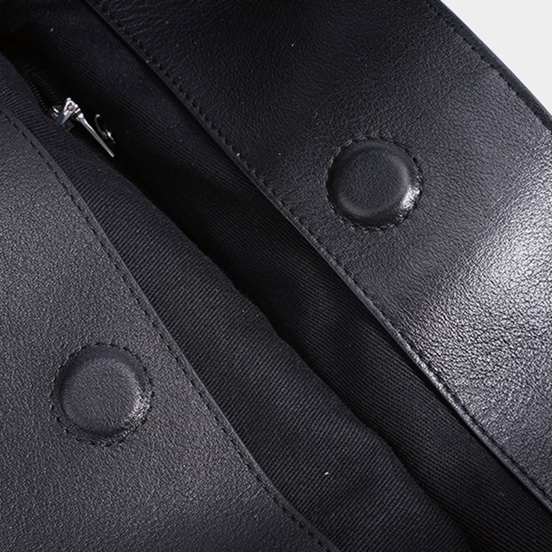 Women's Large Full-Grain Cowhide Leather Minimalist Buckle Shoulder Tote Bag With Mini Pouch