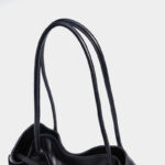 Women's Large Full-Grain Cowhide Leather Minimalist Buckle Shoulder Tote Bag With Mini Pouch