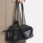 Damen Leder Boston Schultertasche Baguette Tasche mit Reissverschluss