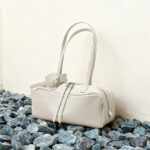 Damen Leder Boston Schultertasche Baguette Tasche mit Reissverschluss