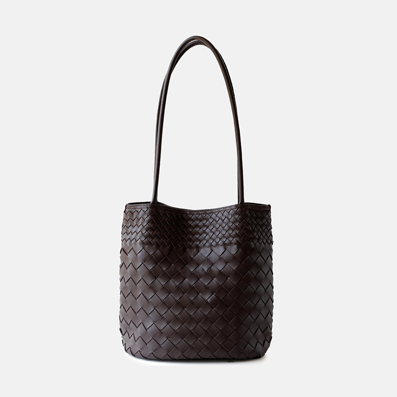 Women's Woven Lambskin Leather Bucket Shoulder Bag With Magnetic Closure
