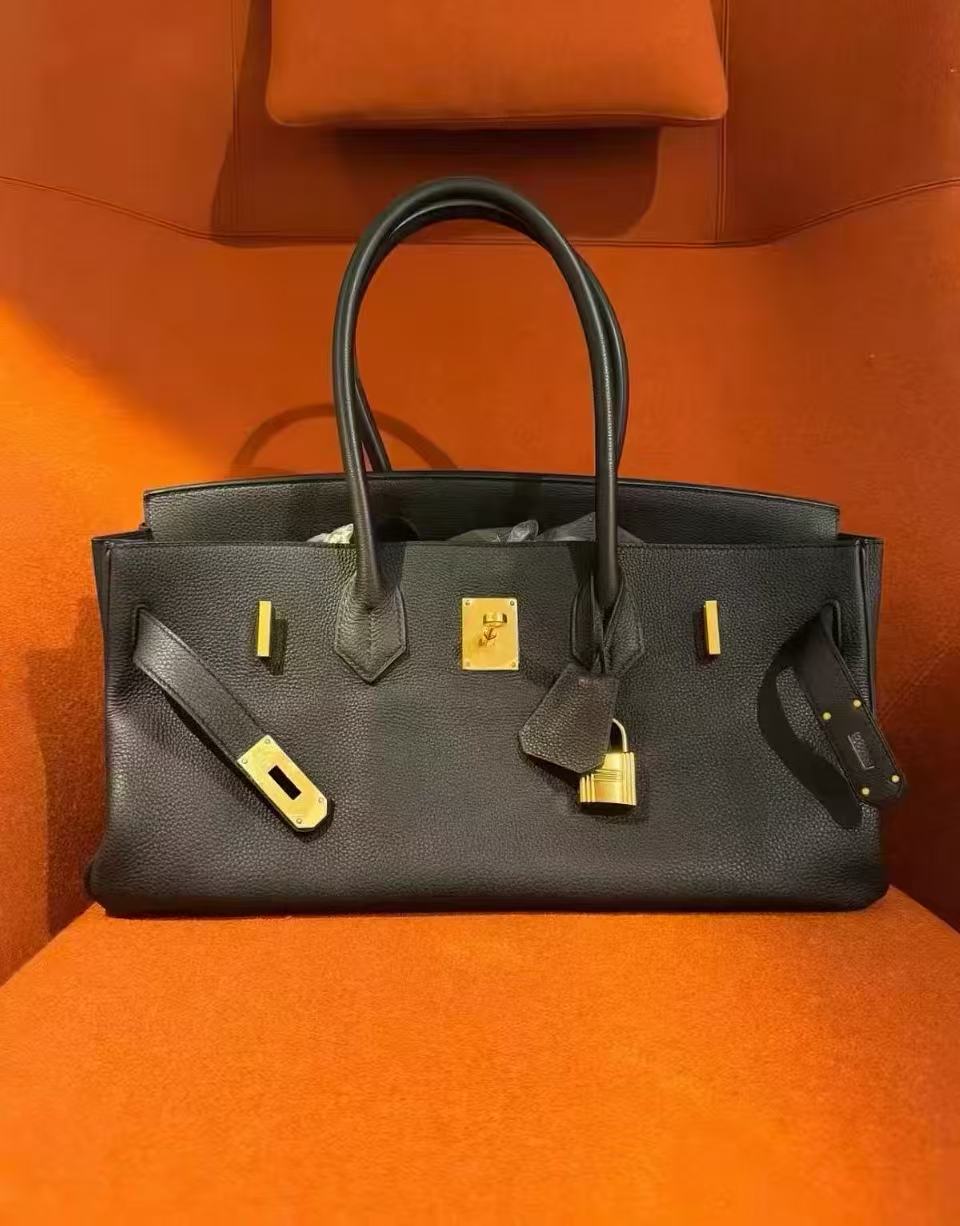 Women's Full-Grain Leather Top Handle Handbag In Gold Hardware 40CM photo review