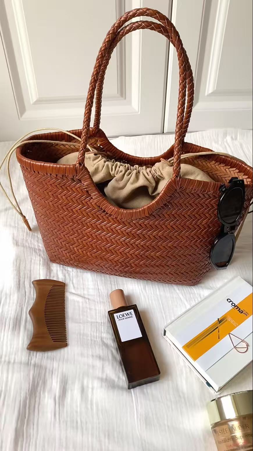Women's Vintage Genuine  Leather Woven Tote Bag photo review