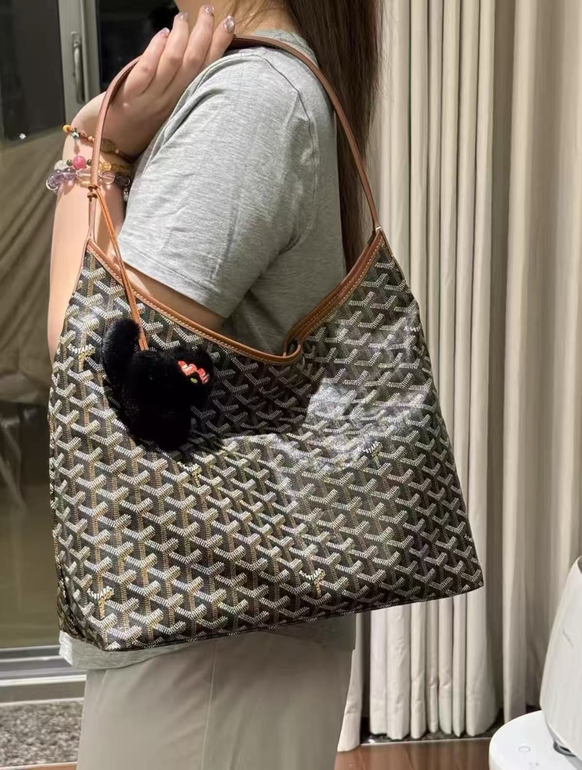 Women’s Leather PVC Printed Canvas Hobo Shoulder Bag photo review