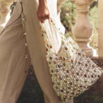 Sac de plage beige en coton tissé avec corde creuse et perles en bois pour femmes