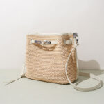 Sac à dos en fibre tissée avec fermeture à clé pour les femmes, avec bordure en cuir