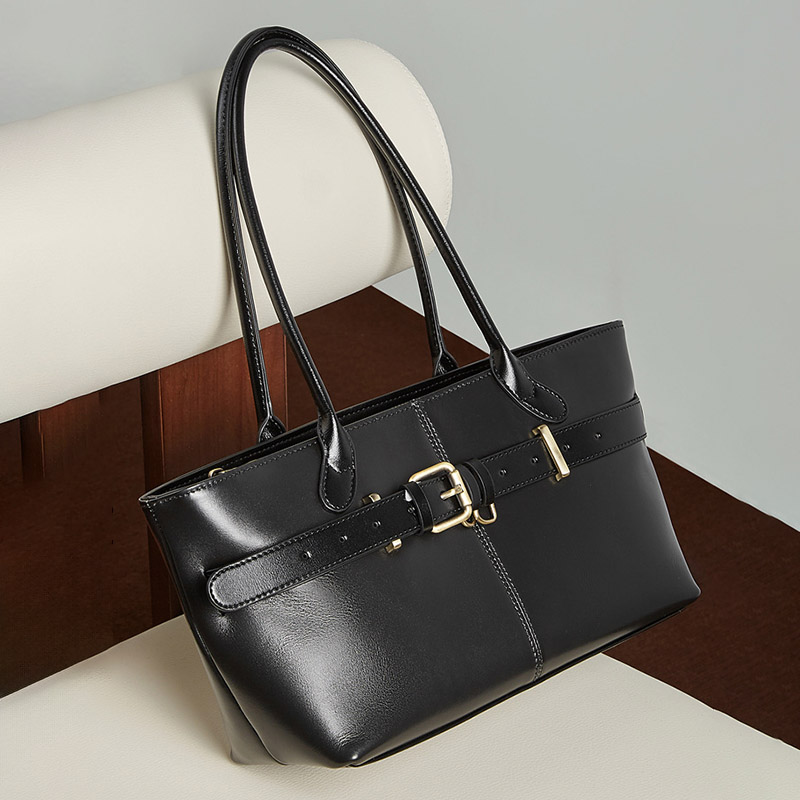 Women's Full-Grain Leather Buckle Shoulder Tote Bag
