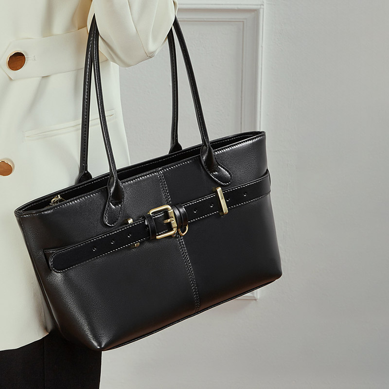 Women's Full-Grain Leather Buckle Shoulder Tote Bag