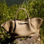 Sac fourre-tout en cuir pleine fleur avec cordon de serrage et bandoulière pour femmes