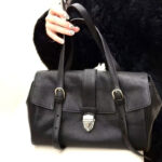 Sac à bandoulière à rabat en cuir fendu pour femmes