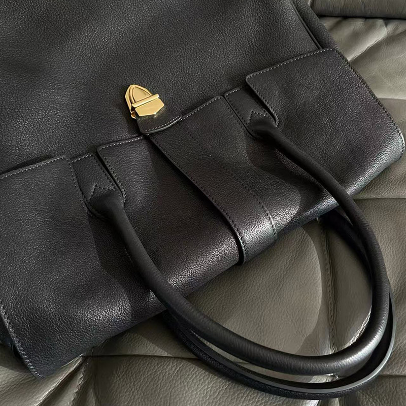 Sac à bandoulière à rabat en cuir fendu pour femmes