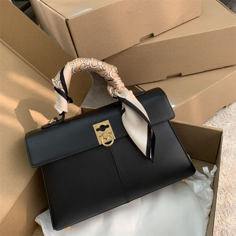 Sac à main en cuir fendu à rabat et à sangle pour femmes, en or et en métal dur