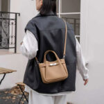 Women's Split Leather Turn-Lock Crossbody Bucket Handbag