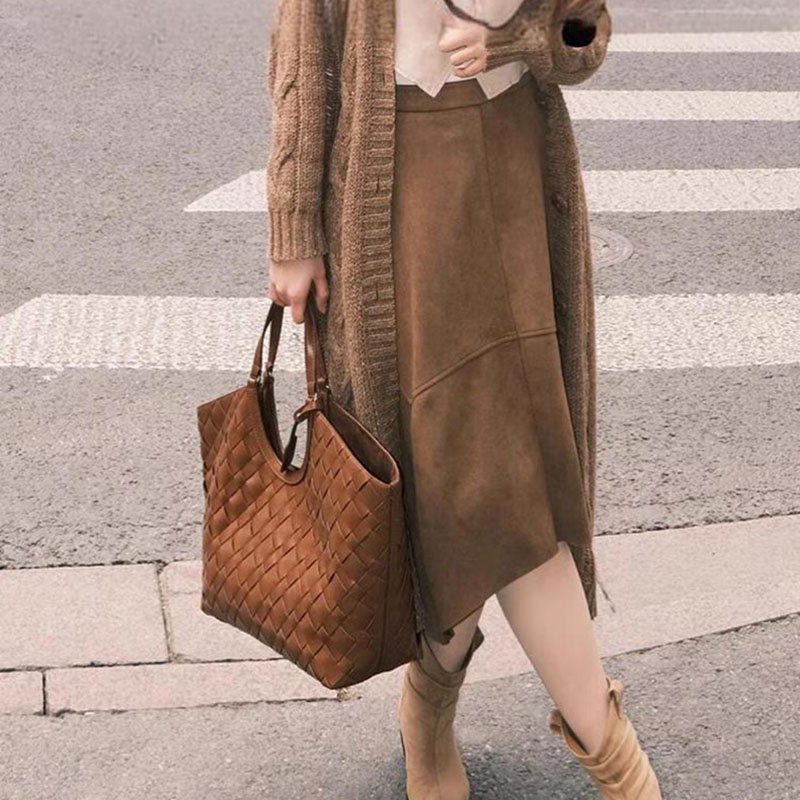 Women's Synthetic Leather Diamond Woven houlder Tote Bag with Magnetic Closure