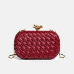 Pochette de sac à bandoulière pour femme en cuir vegan, à mailles tressées et fermoir à nœud