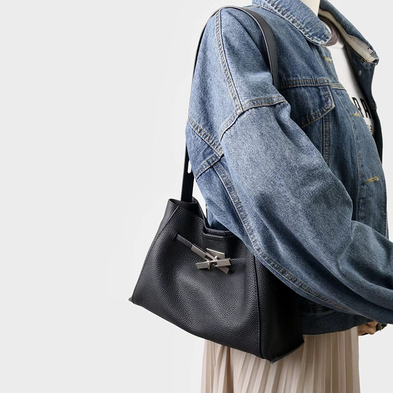 Women's Full-Grain Leather Structured Lock Crossbody Shoulder Hobo Bag
