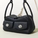 Sac à main à bandoulière en cuir pleine fleur avec poches frontales à double boucle pour femmes
