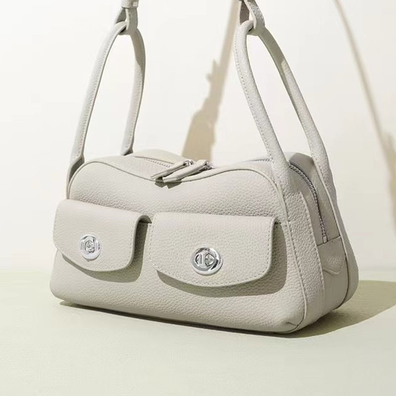 Sac à main à bandoulière en cuir pleine fleur avec poches frontales à double boucle pour femmes