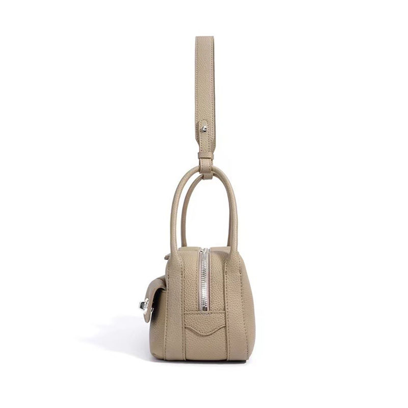 Sac à main à bandoulière en cuir pleine fleur avec poches frontales à double boucle pour femmes