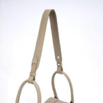Sac à main à bandoulière en cuir pleine fleur avec poches frontales à double boucle pour femmes