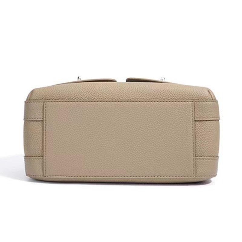 Sac à main à bandoulière en cuir pleine fleur avec poches frontales à double boucle pour femmes