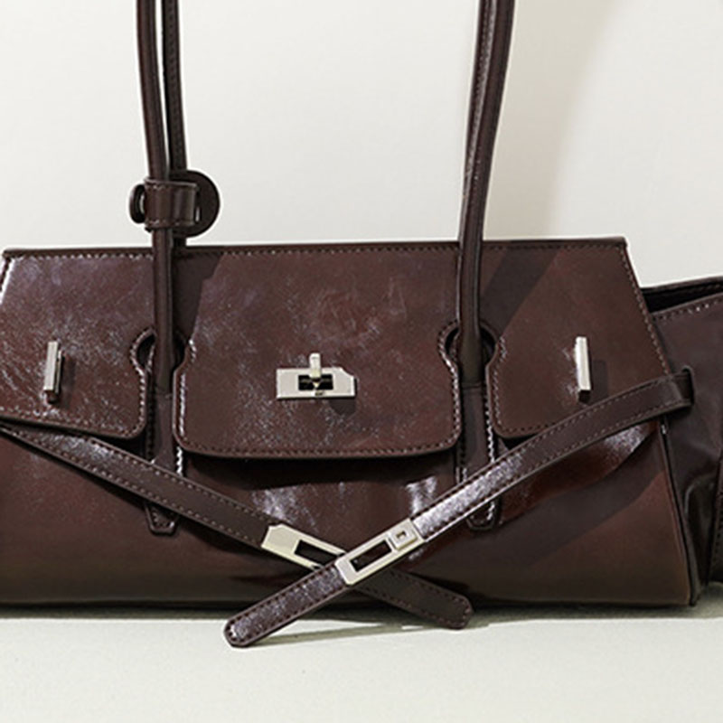 Women's Oil Wax Full-Grain Leather Shoulder Top Handle Bag with Silver Hardware