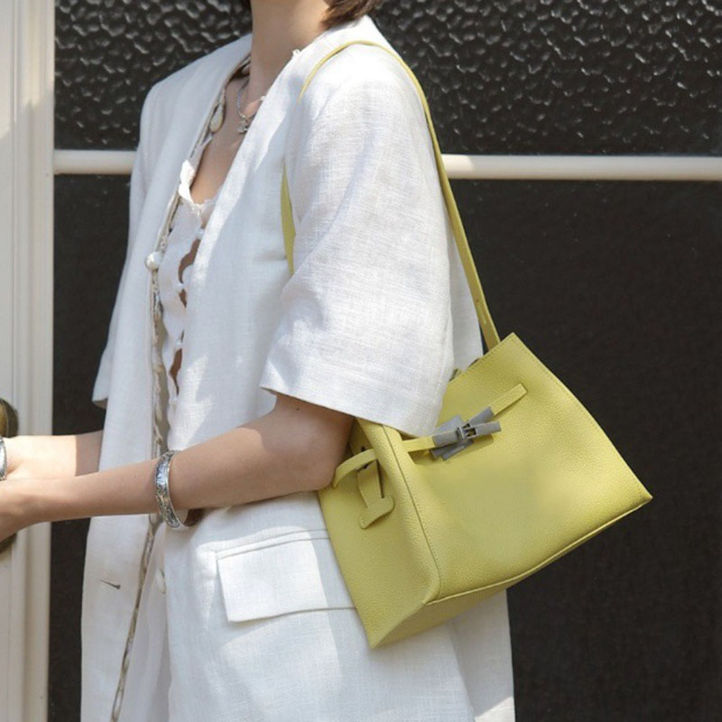 Women's Full-Grain Leather Structured Lock Crossbody Shoulder Hobo Bag