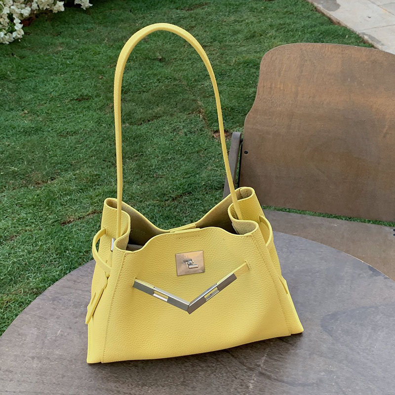 Women's Full-Grain Leather Structured Lock Crossbody Shoulder Hobo Bag