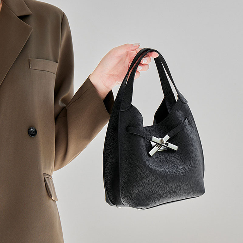 Women's Full-Grain Leather Pebble Hardware Top Handle Shoulder Bag