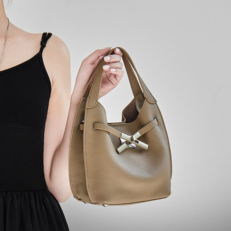 Women's Full-Grain Leather Pebble Hardware Top Handle Shoulder Bag
