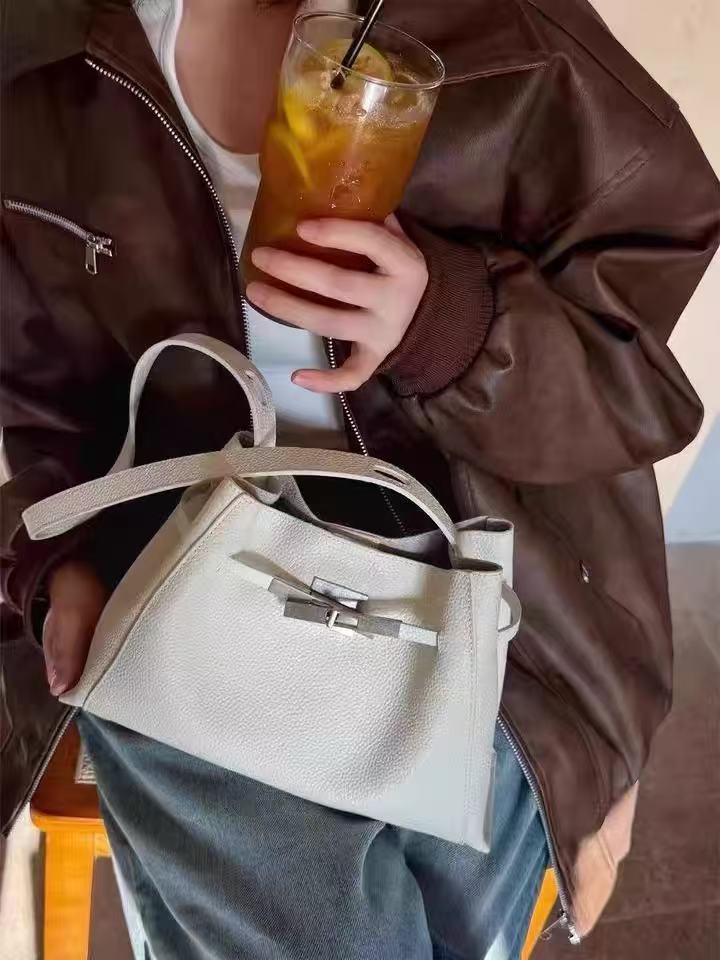 Women's Full-Grain Leather Structured Lock Crossbody Shoulder Hobo Bag photo review