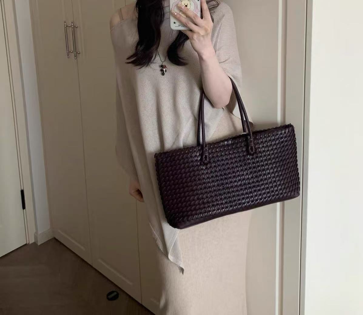 Women's Large Vegan Leather Woven Shoulder Tote Bag with Drawstring Inner Pouch photo review