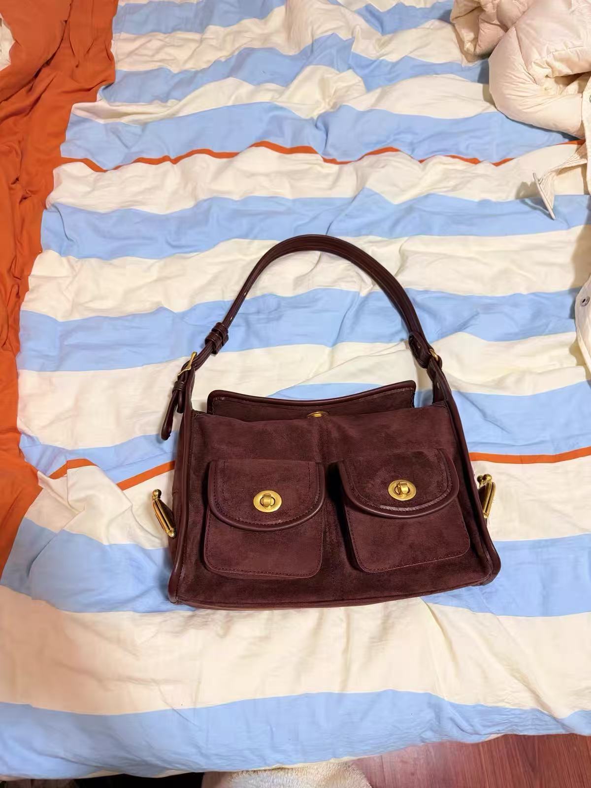 Women's Suede Structured Double Lock Pocket Shoulder Bag photo review