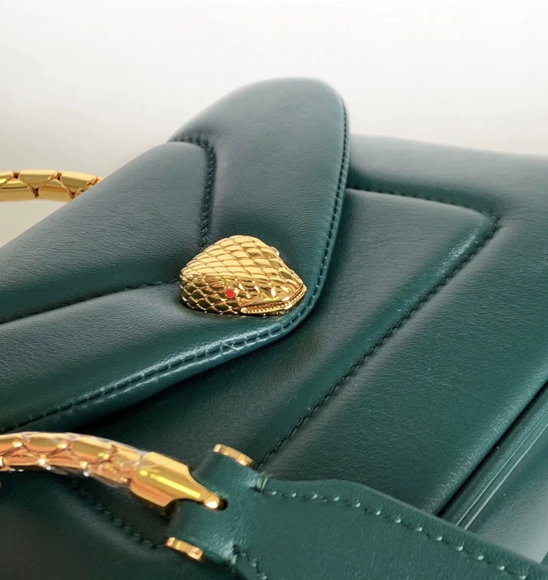 Women's Small Minimalist Leather Snake Head Clasp Top Handle Bag In Gold Hardware photo review