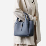 Women's Full-Grain Leather Pebbled Shoulder Crossbody Bucket Handbag