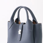 Women's Full-Grain Leather Pebbled Shoulder Crossbody Bucket Handbag